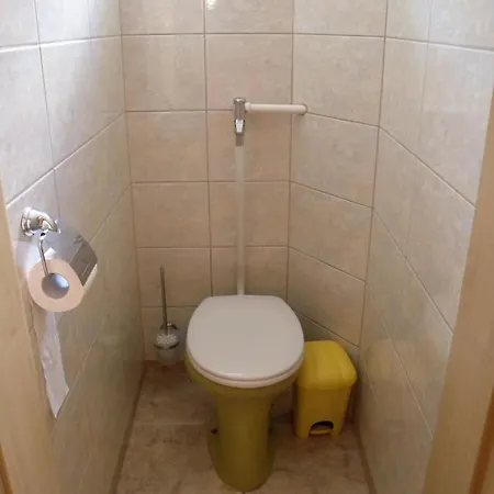 In - Balaton 18466 Balatonfenyves